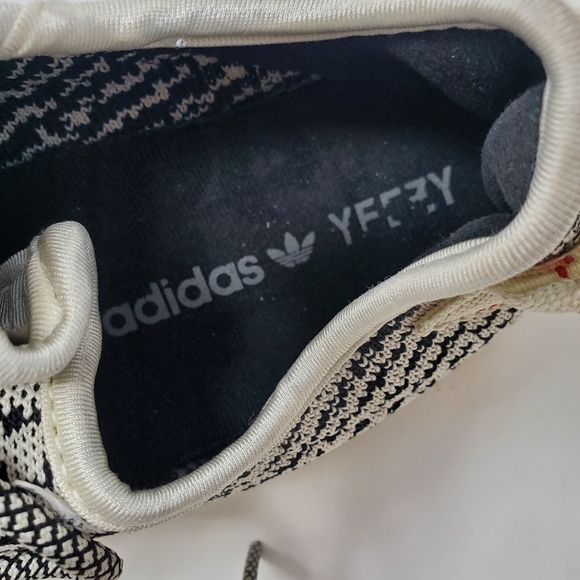 Adidas yeezy turtle dove first Gen sneakers - Picture 5 of 9
